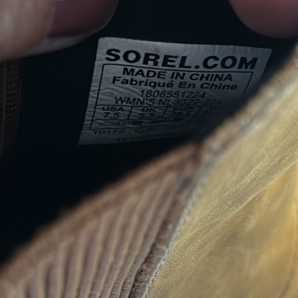 Sorel tan wedge booties size 7.5 - Picture 9 of 10